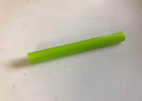 Yooz a plastic straw to make sugar packets